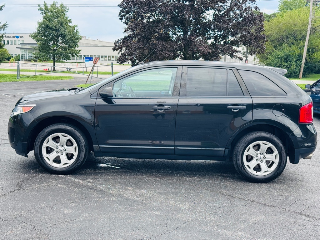 Photo 2 of this FORD EDGE