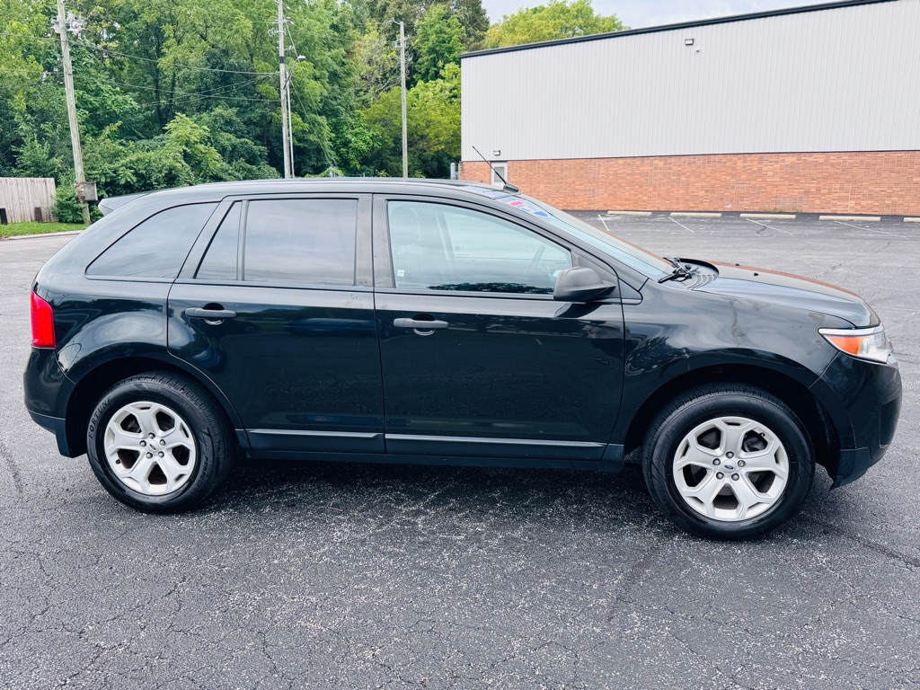 Photo 7 of this FORD EDGE