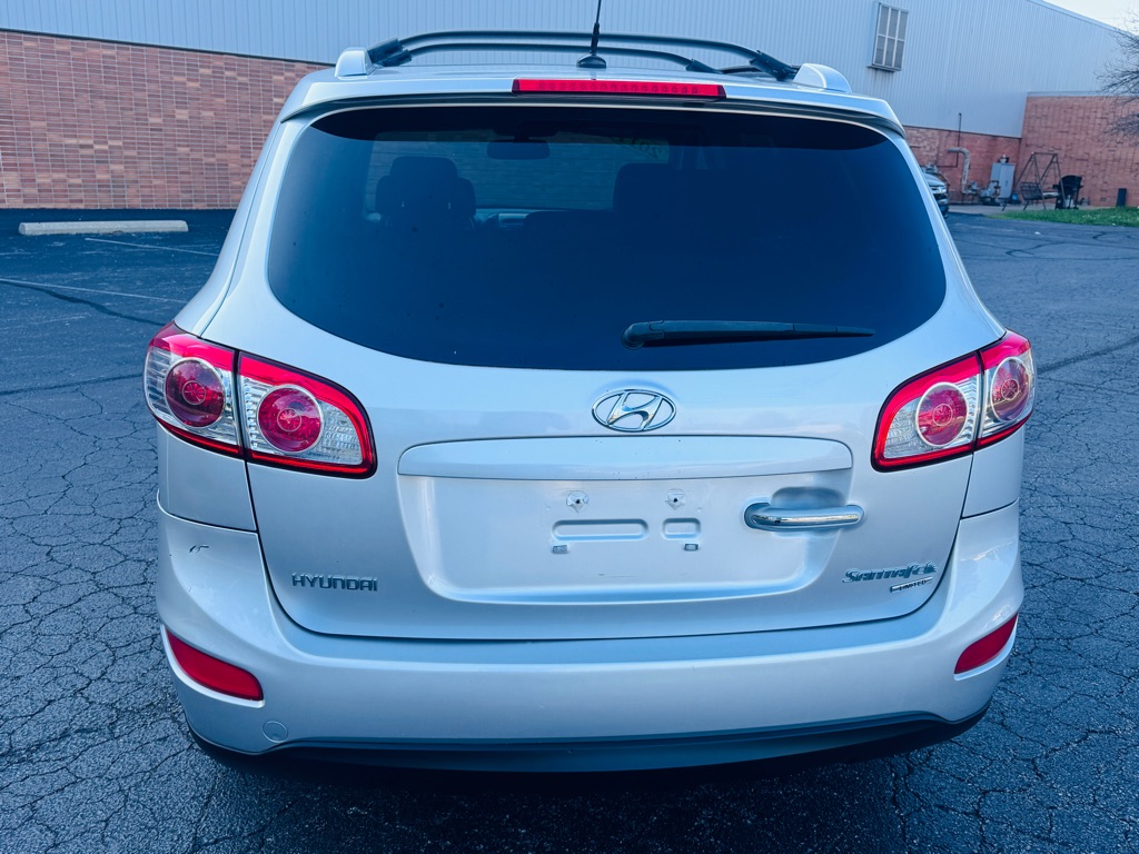Photo 4 of this HYUNDAI SANTA FE