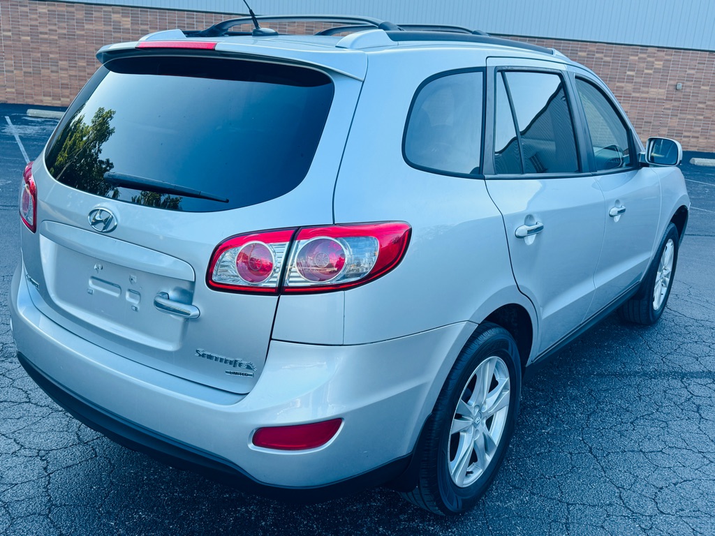 Photo 5 of this HYUNDAI SANTA FE