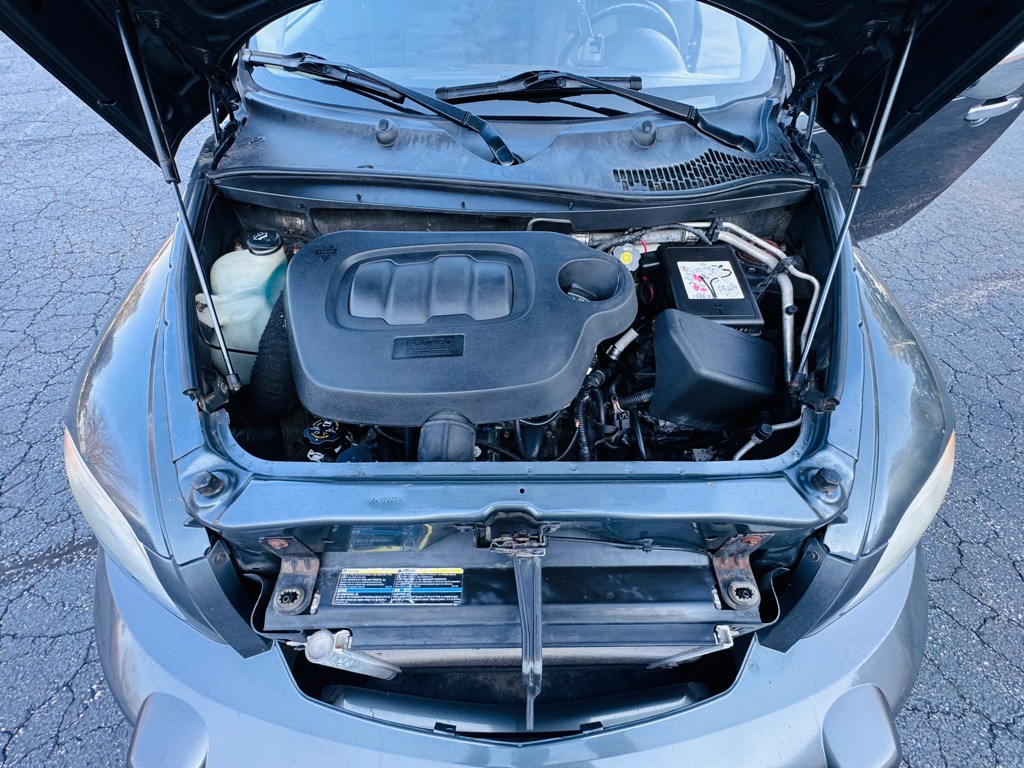 Photo 16 of this CHEVROLET HHR