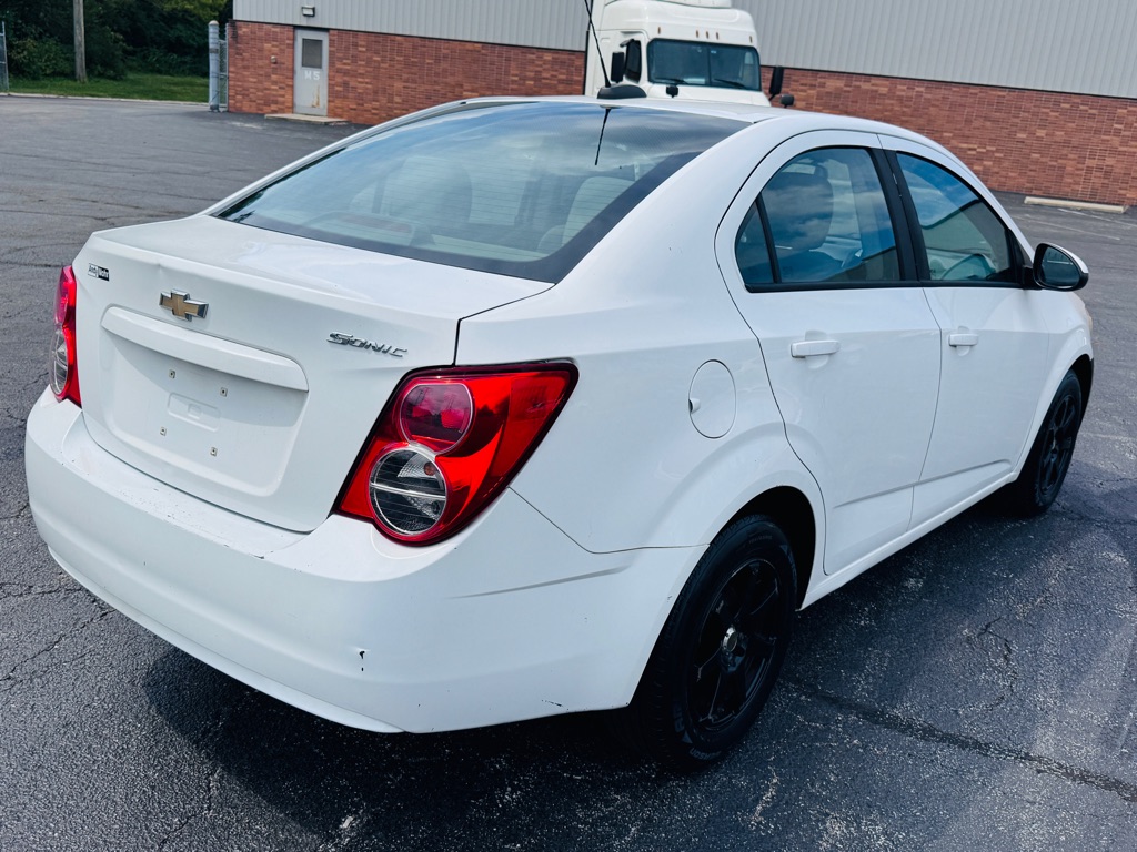 Photo 5 of this CHEVROLET SONIC