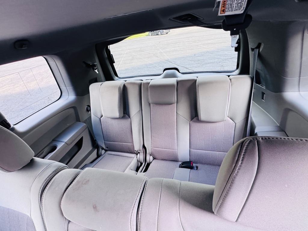 Photo 12 of this HONDA PILOT