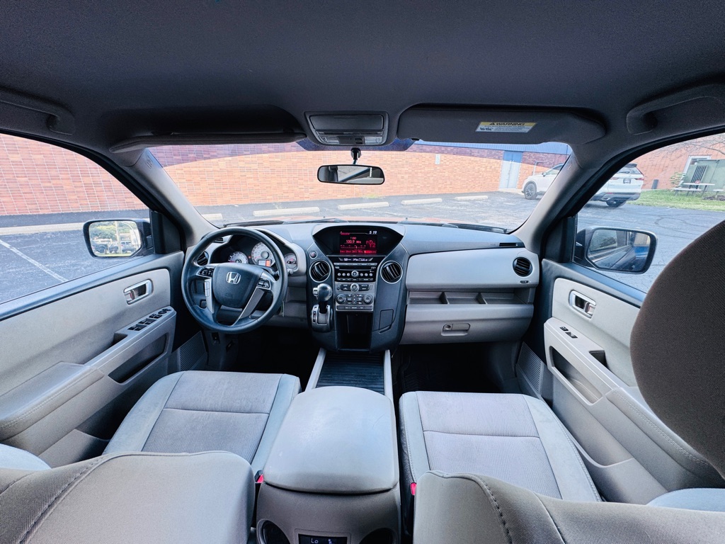 Photo 15 of this HONDA PILOT