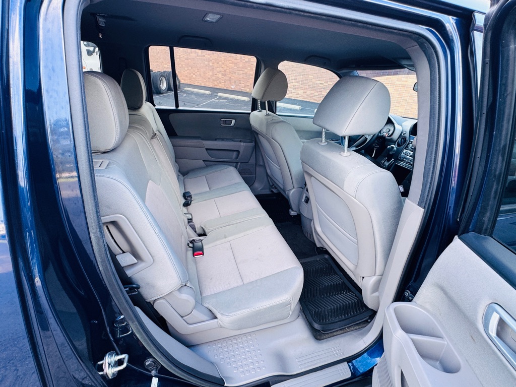 Photo 13 of this HONDA PILOT