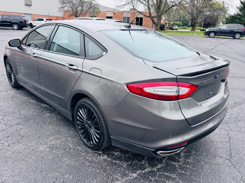 Photo 3 of this FORD FUSION