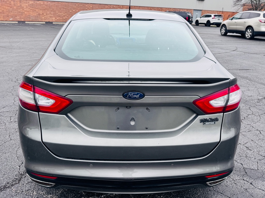 Photo 4 of this FORD FUSION