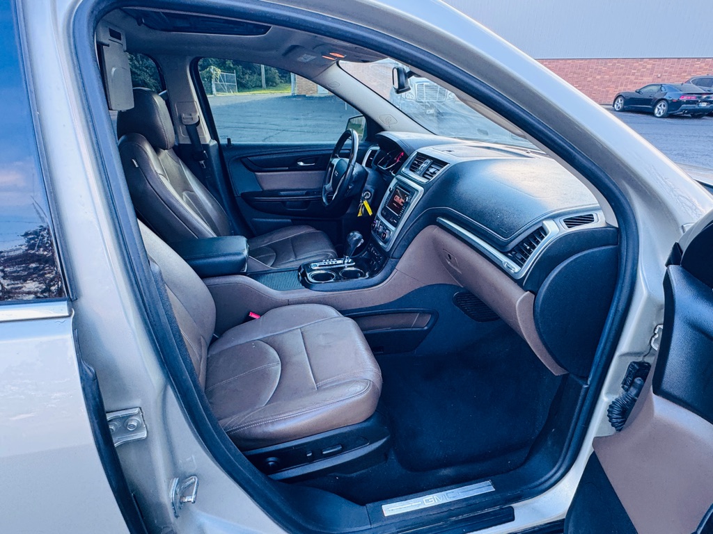 Photo 14 of this GMC ACADIA