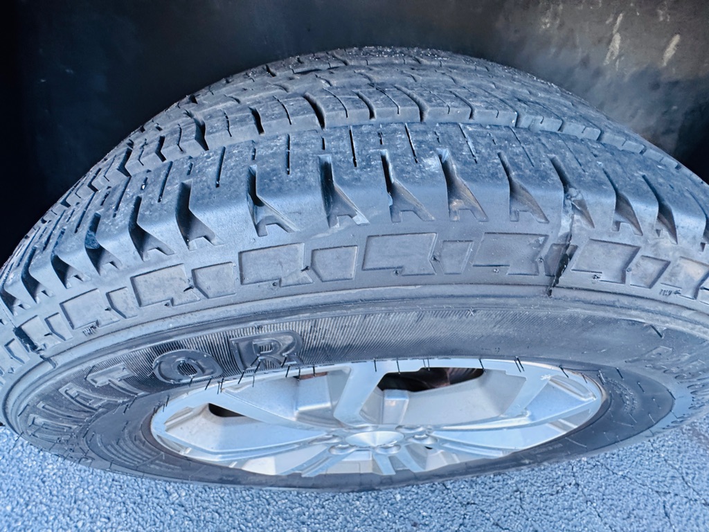 Photo 16 of this GMC ACADIA