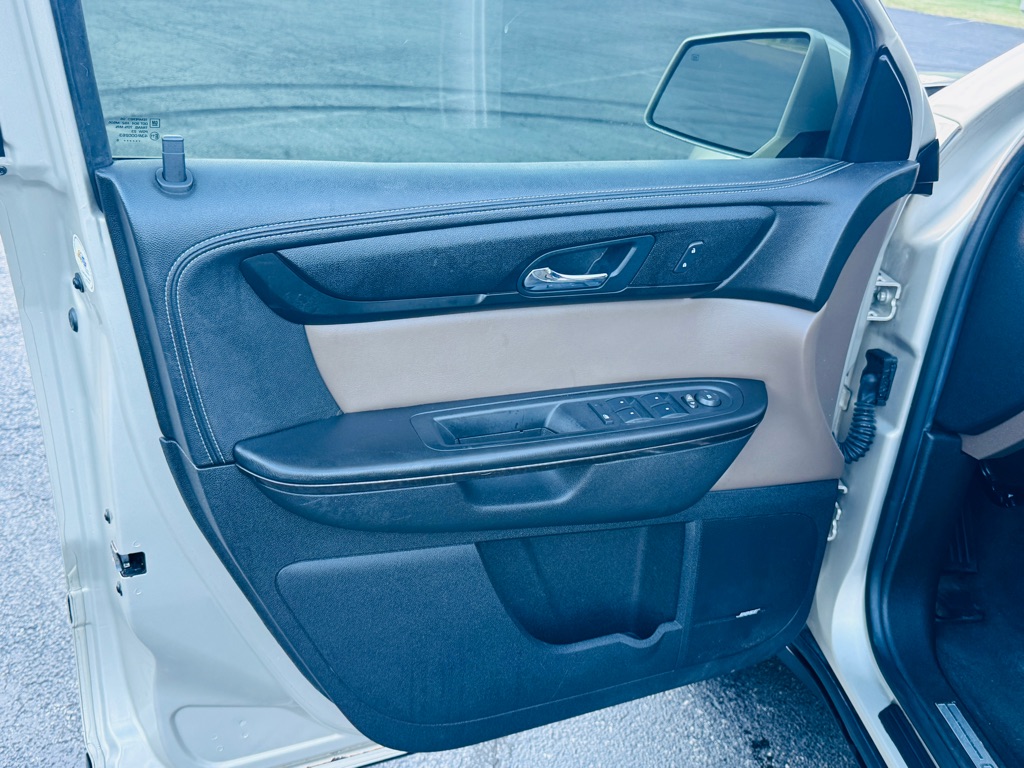 Photo 9 of this GMC ACADIA