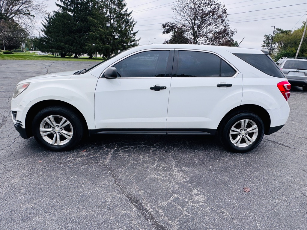 Photo 2 of this CHEVROLET EQUINOX