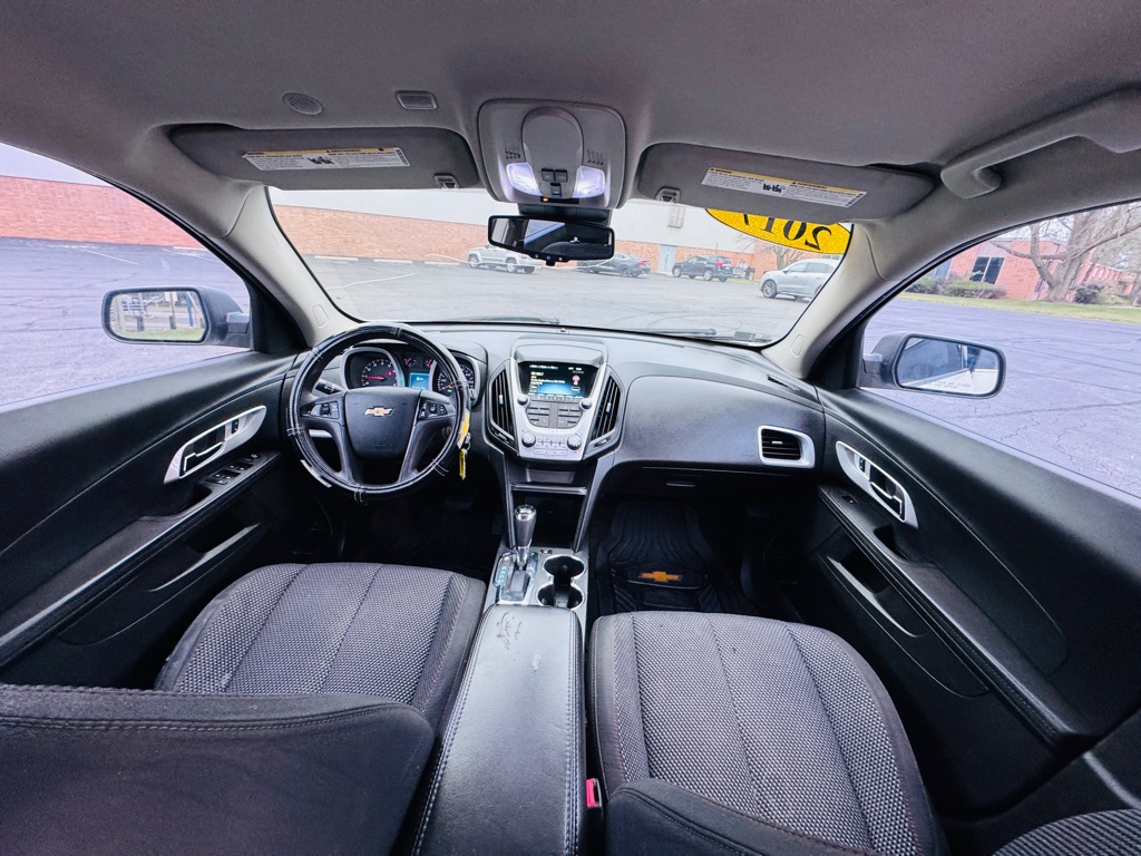 Photo 15 of this CHEVROLET EQUINOX