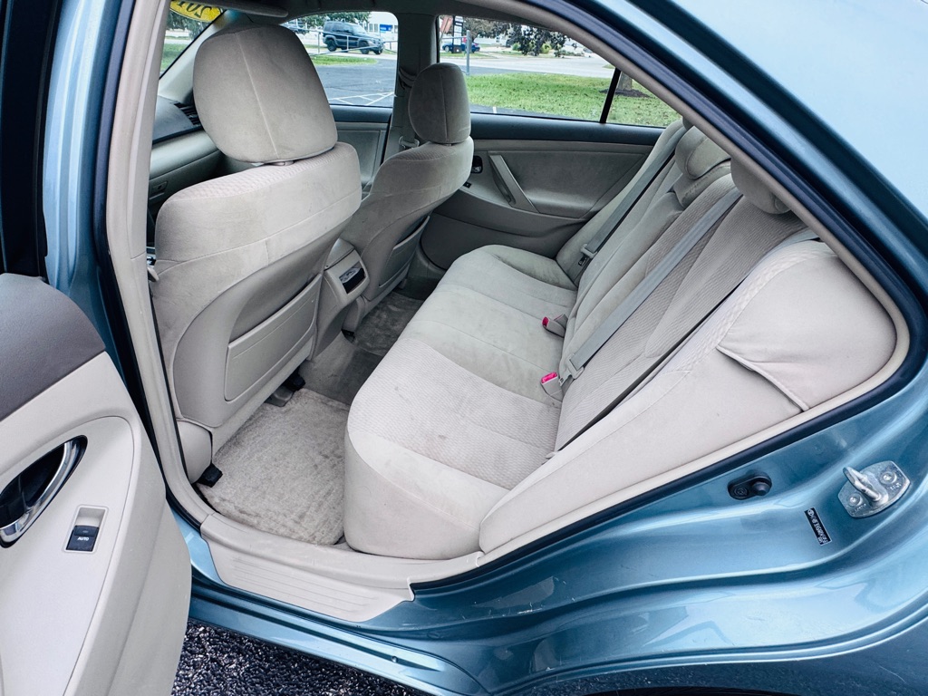Photo 11 of this TOYOTA CAMRY