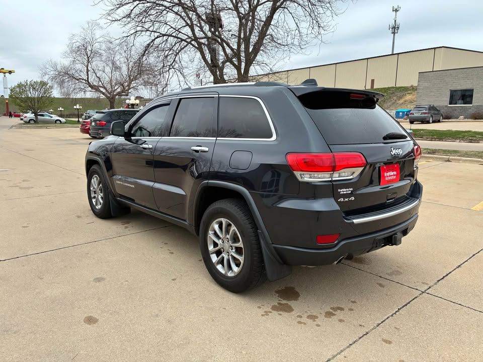 View vehicle photo 6