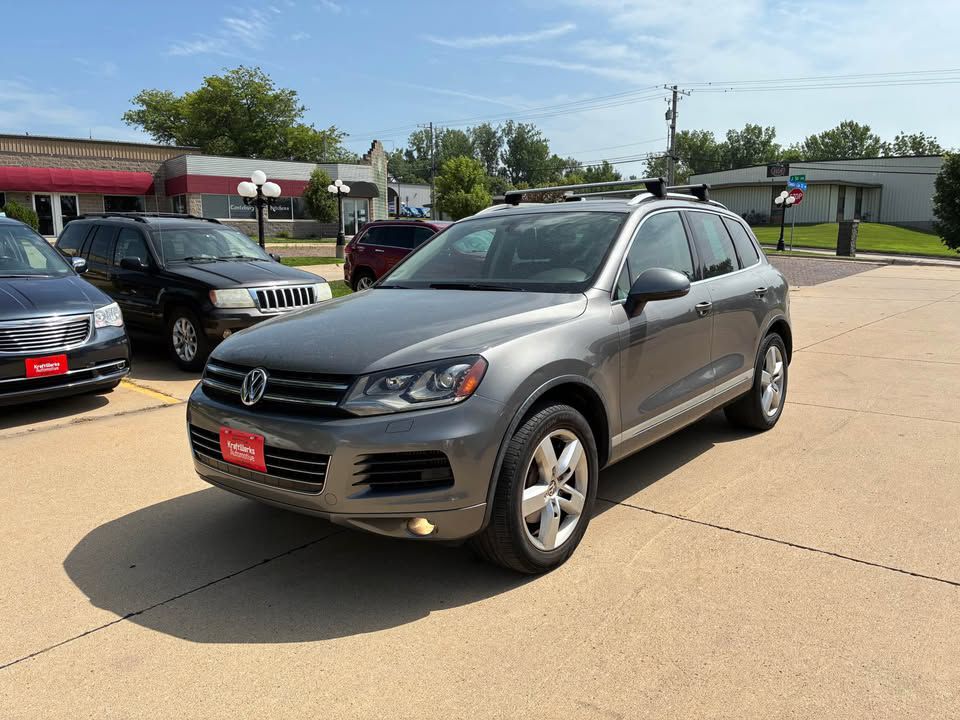 2012 Volkswagen Touareg TDI Lux