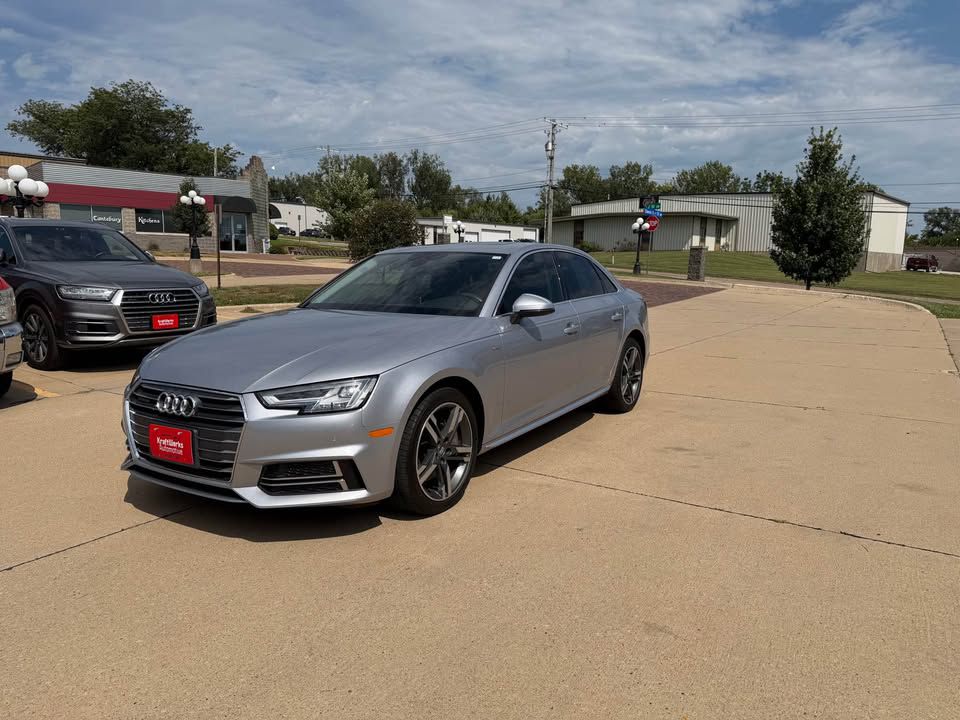  2017 Audi A4 2.0T quattro Premium Plus AWD   
