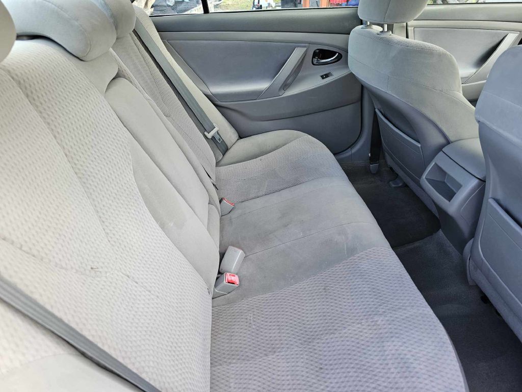 Photo 7 of this TOYOTA CAMRY