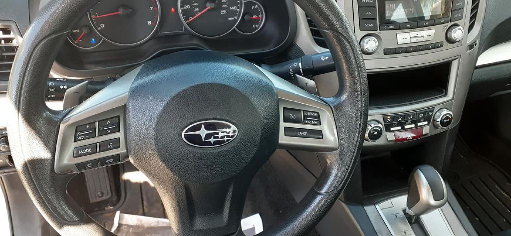 Photo 9 of this SUBARU LEGACY