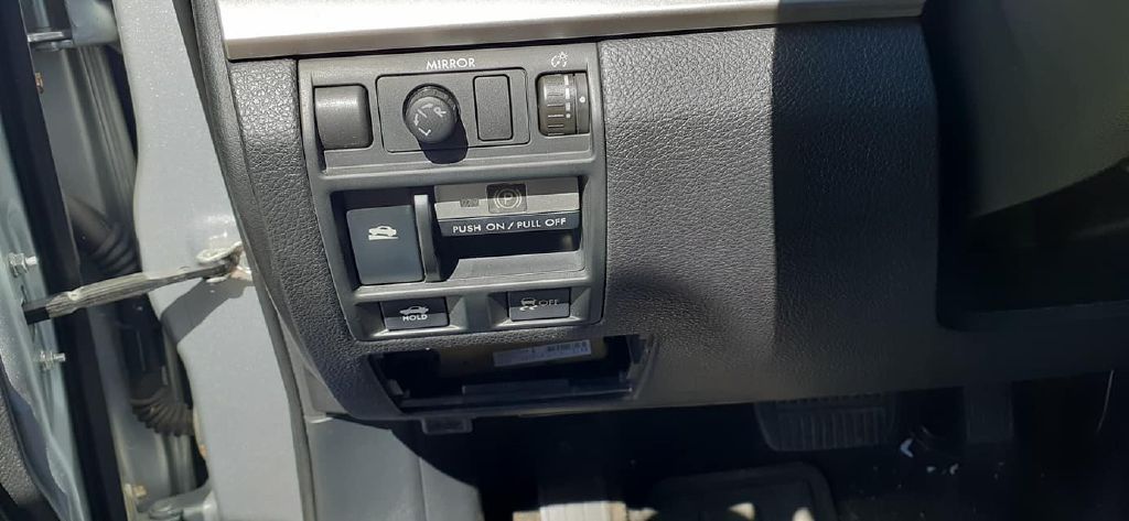 Photo 11 of this SUBARU LEGACY