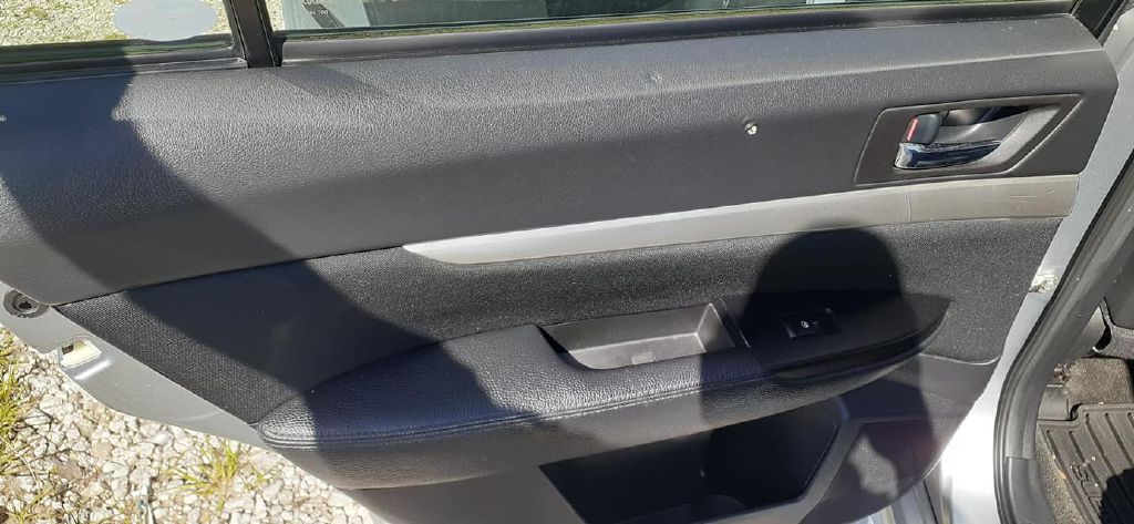 Photo 17 of this SUBARU LEGACY