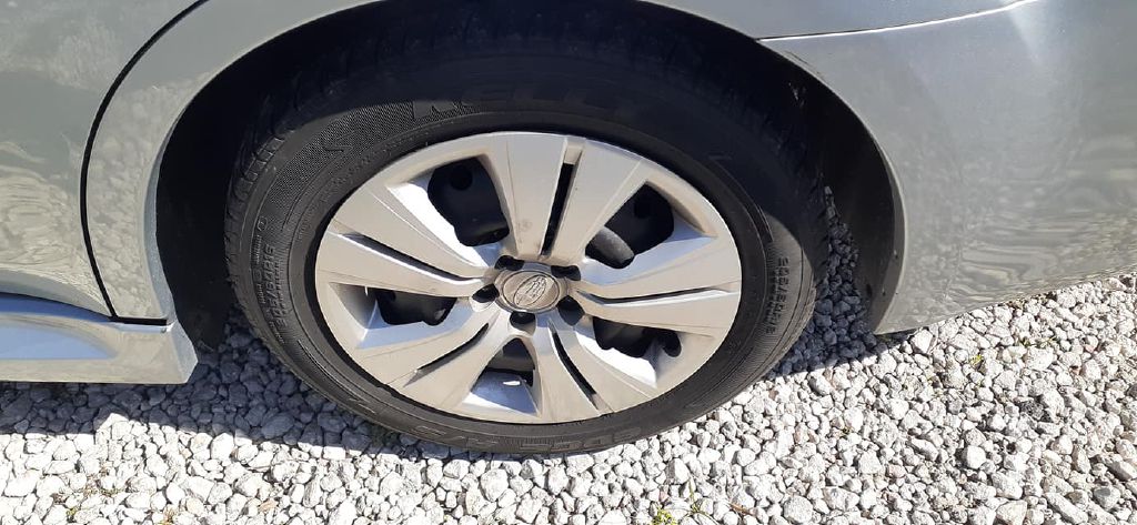 Photo 18 of this SUBARU LEGACY