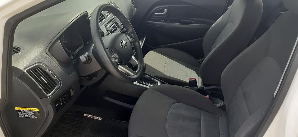 Photo 12 of this KIA RIO LX