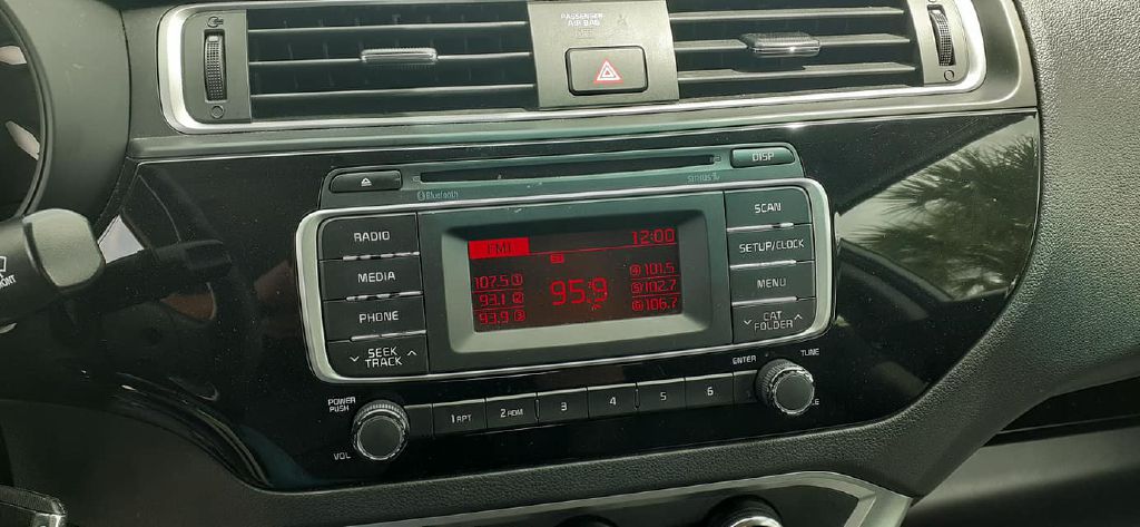 Photo 19 of this KIA RIO LX