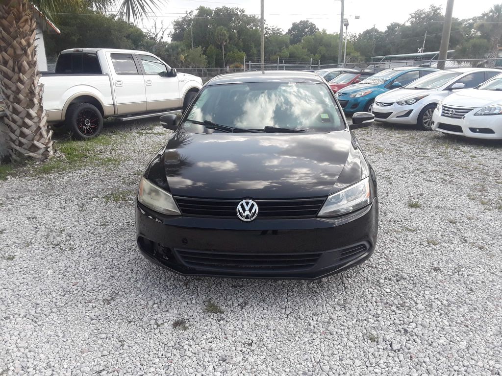 Photo 4 of this VOLKSWAGEN JETTA SE