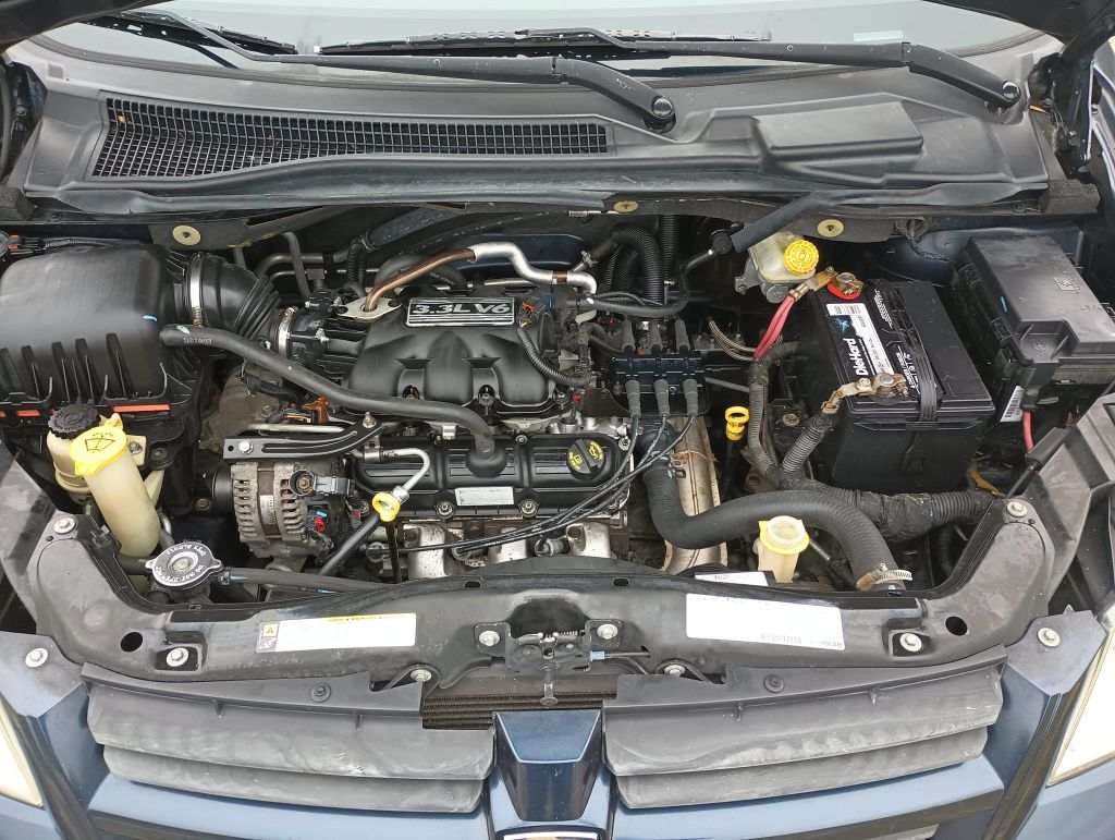 Photo 15 of this DODGE GRAND CARAVAN S