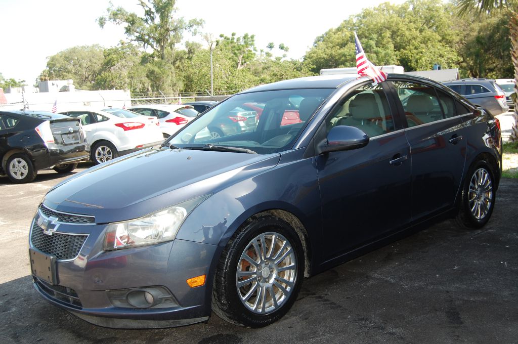 Photo 2 of this CHEVROLET CRUZE