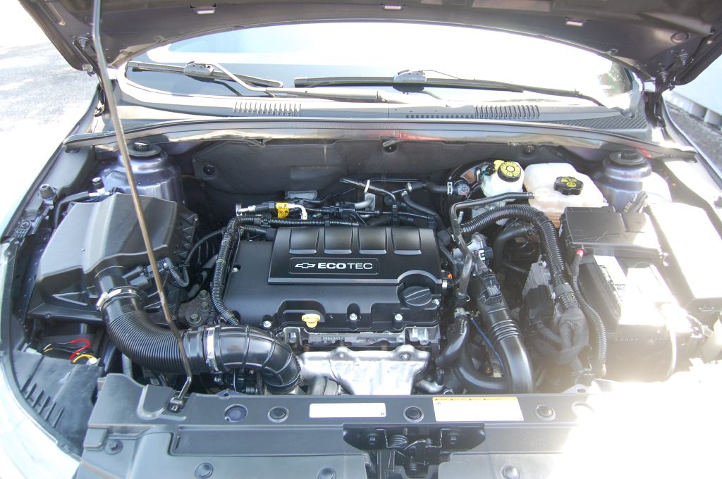 Photo 8 of this CHEVROLET CRUZE