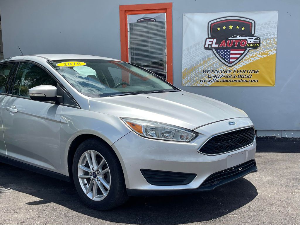 Photo 2 of this FORD FOCUS