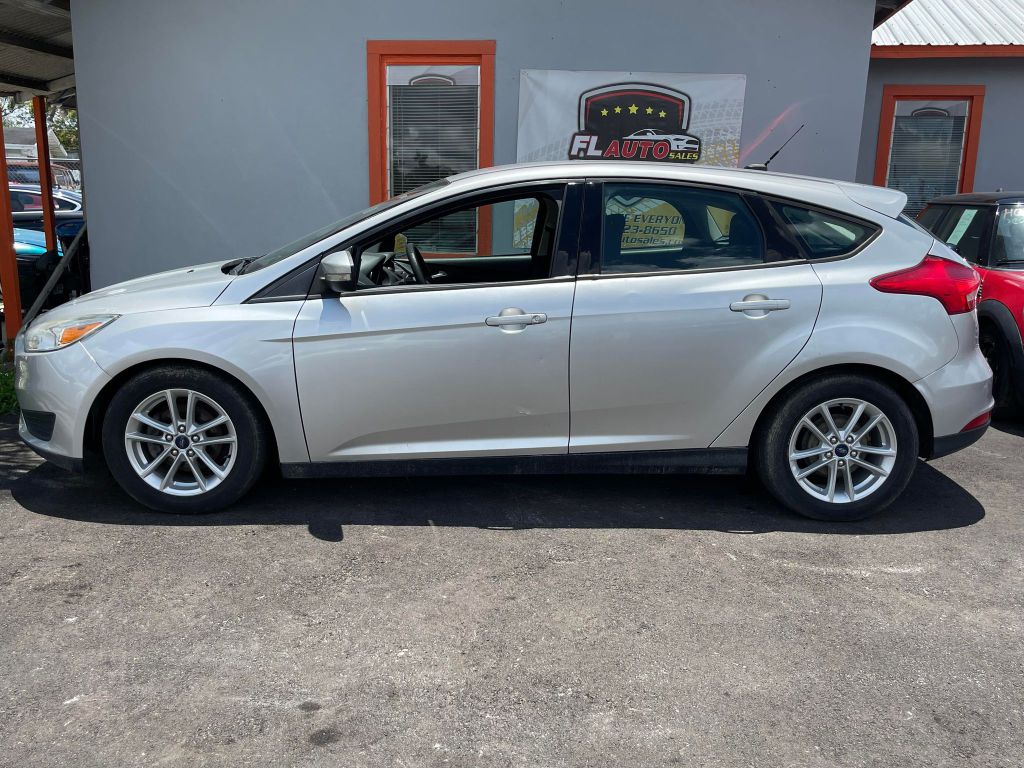 Photo 4 of this FORD FOCUS