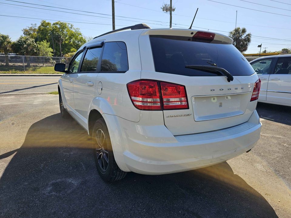 Photo 7 of this DODGE JOURNEY