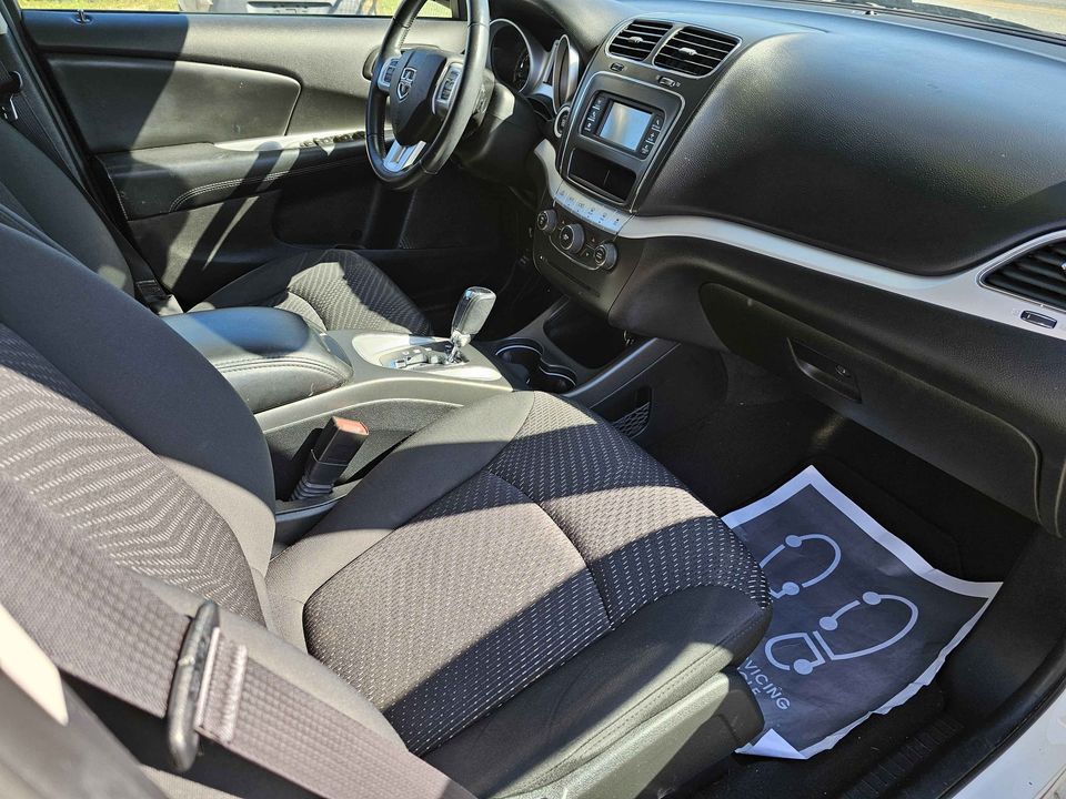 Photo 10 of this DODGE JOURNEY