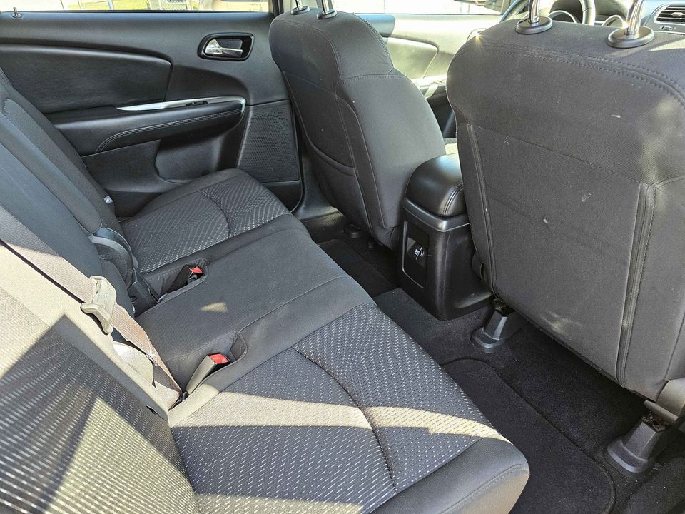 Photo 11 of this DODGE JOURNEY