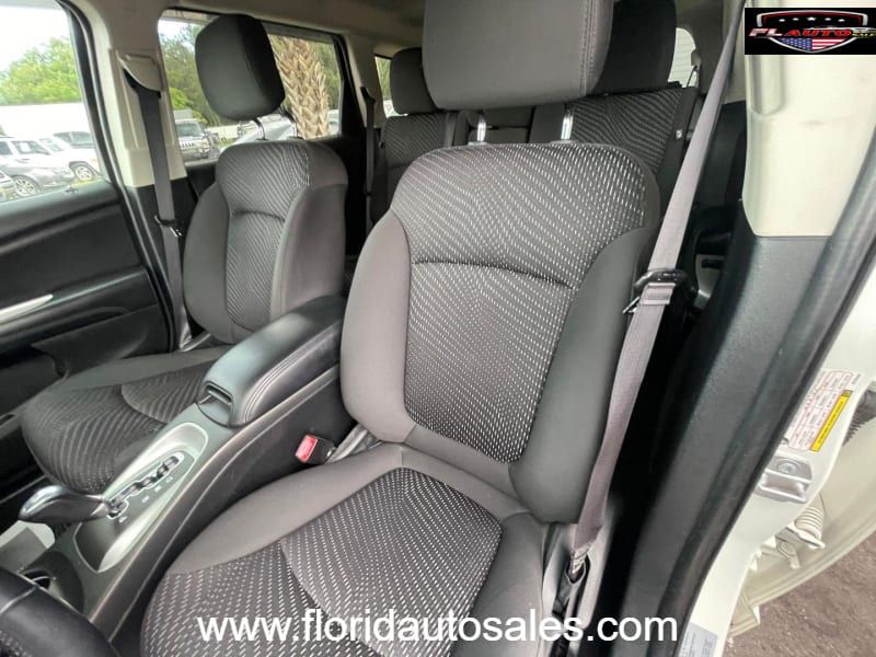 Photo 14 of this DODGE JOURNEY
