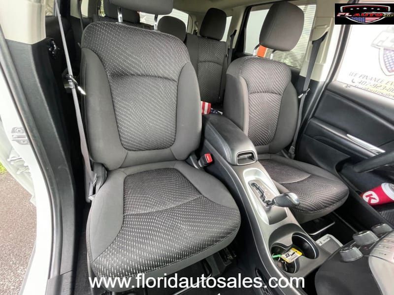 Photo 13 of this DODGE JOURNEY