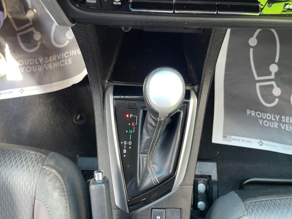 Photo 6 of this TOYOTA COROLLA