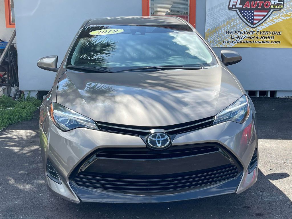 Photo 2 of this TOYOTA COROLLA