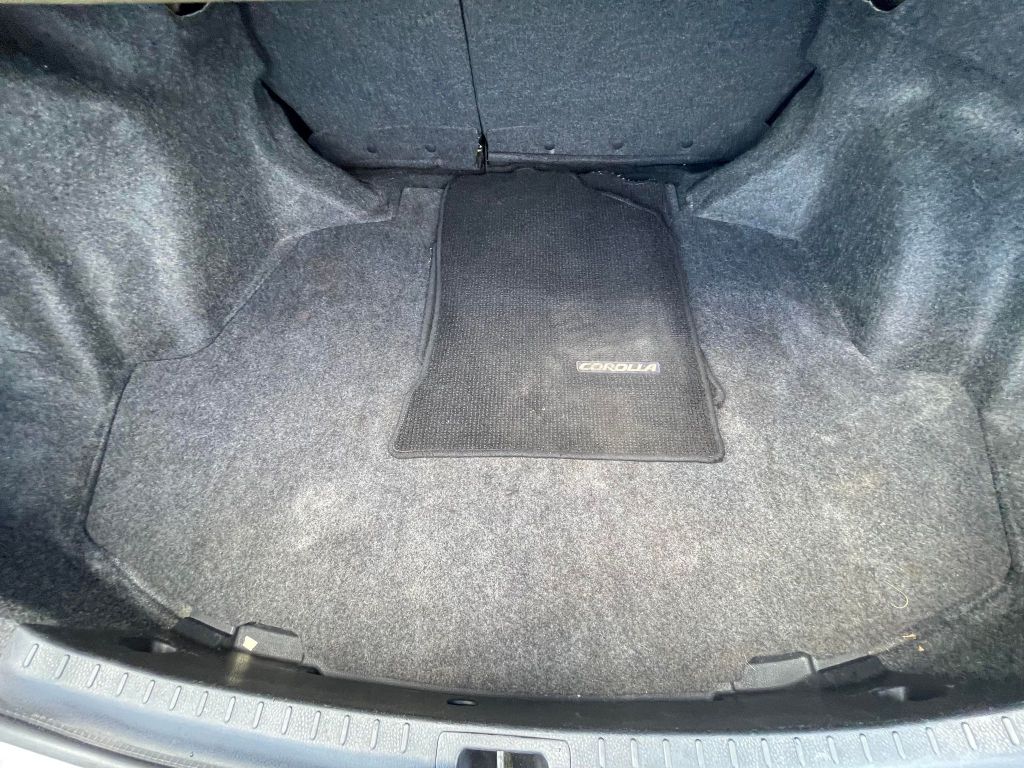 Photo 12 of this TOYOTA COROLLA