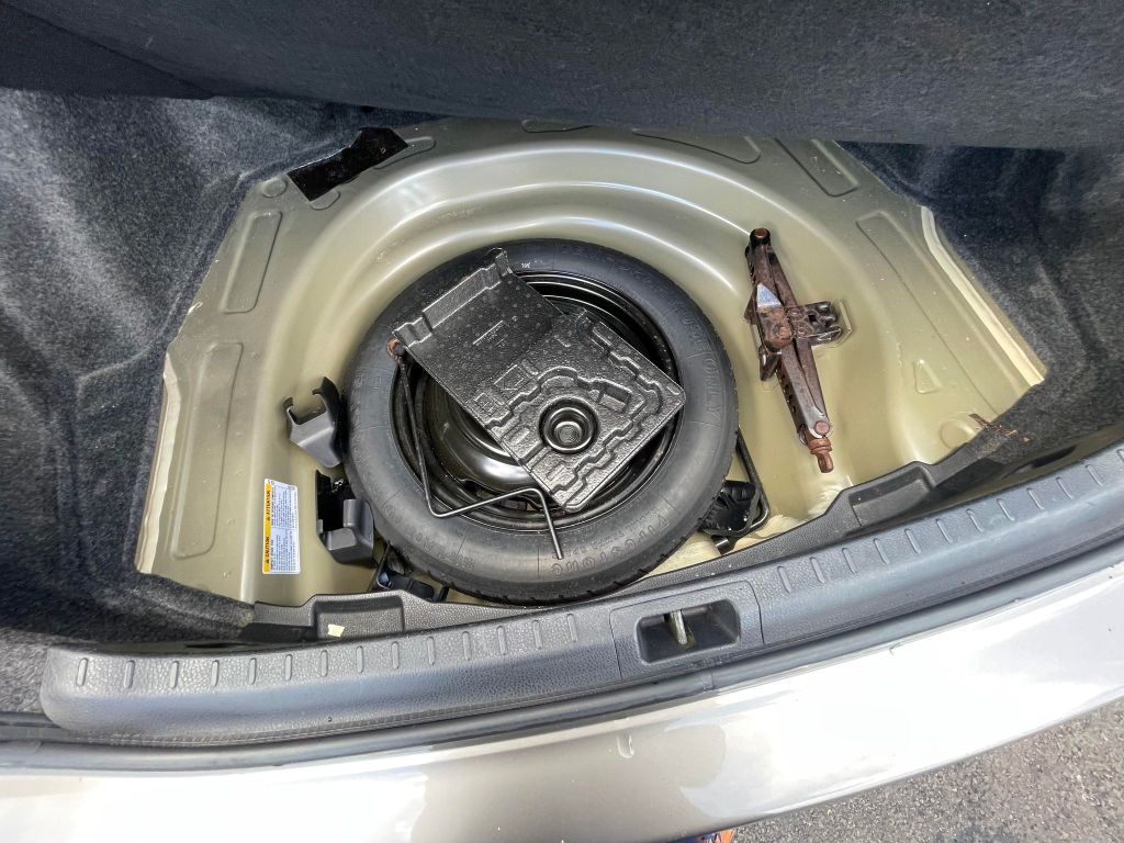 Photo 23 of this TOYOTA COROLLA