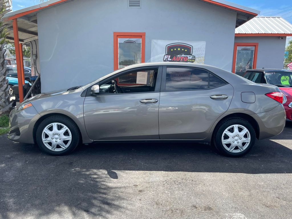 Photo 15 of this TOYOTA COROLLA