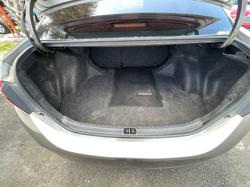 Photo 29 of this TOYOTA COROLLA