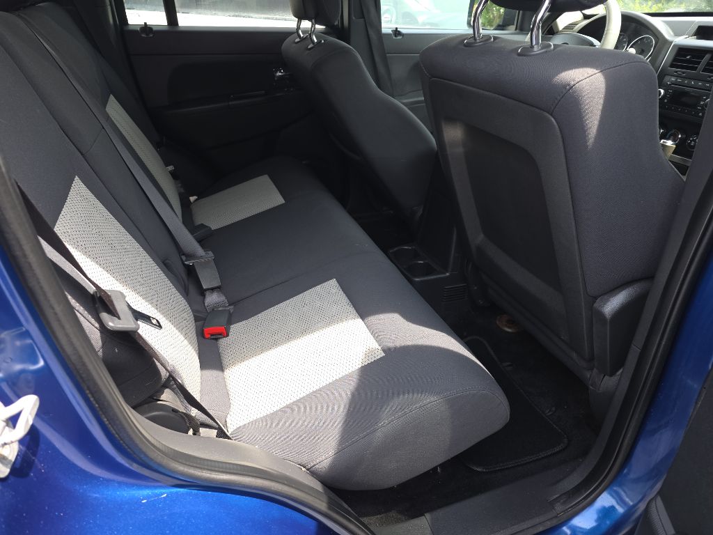 Photo 6 of this JEEP LIBERTY