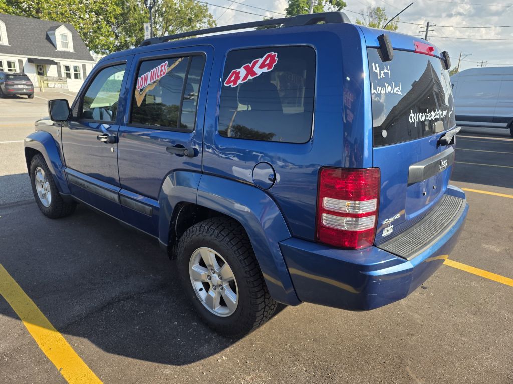 Photo 5 of this JEEP LIBERTY