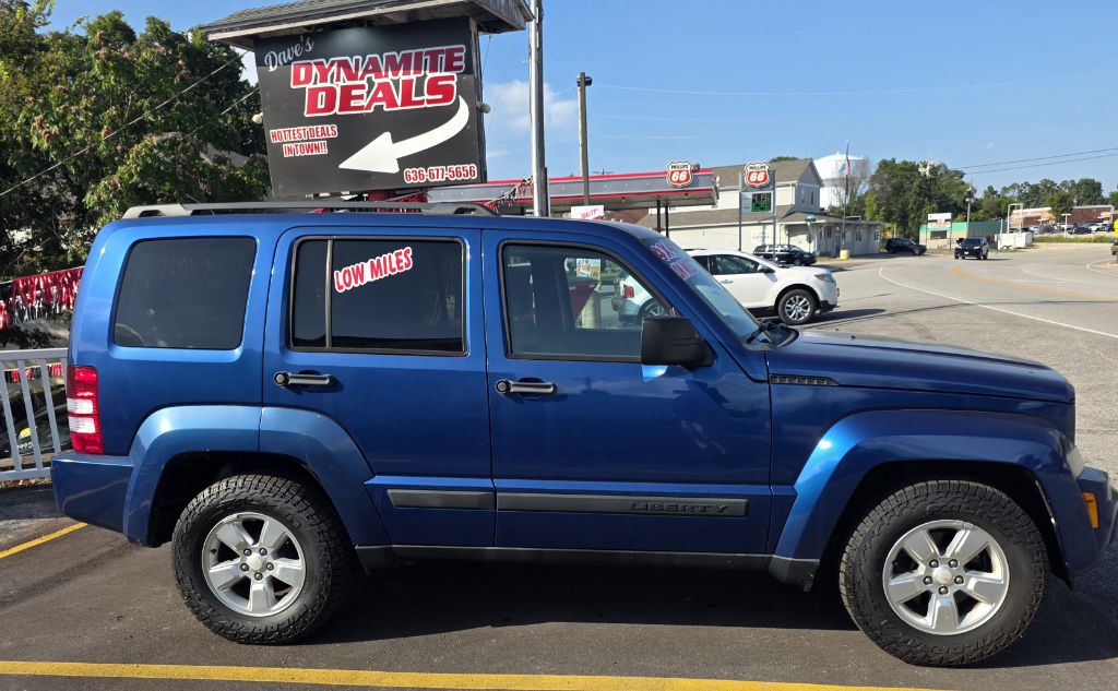Photo 2 of this JEEP LIBERTY
