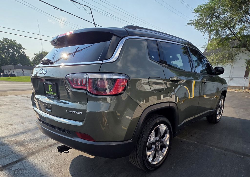 Photo 4 of this JEEP COMPASS