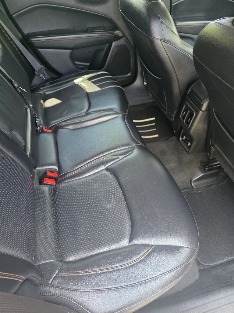 Photo 16 of this JEEP COMPASS