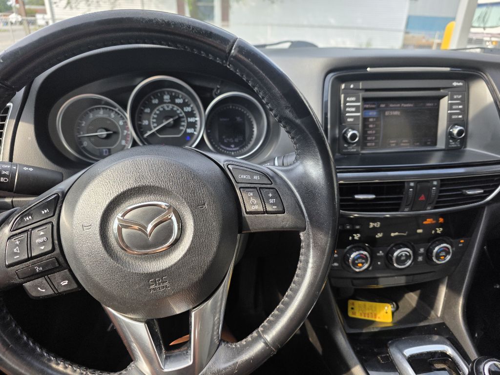 Photo 8 of this MAZDA MAZDA6